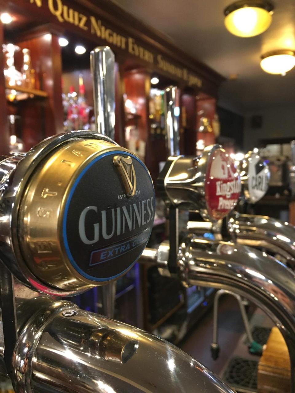 Red Lion Coaching Inn Ellesmere Ngoại thất bức ảnh